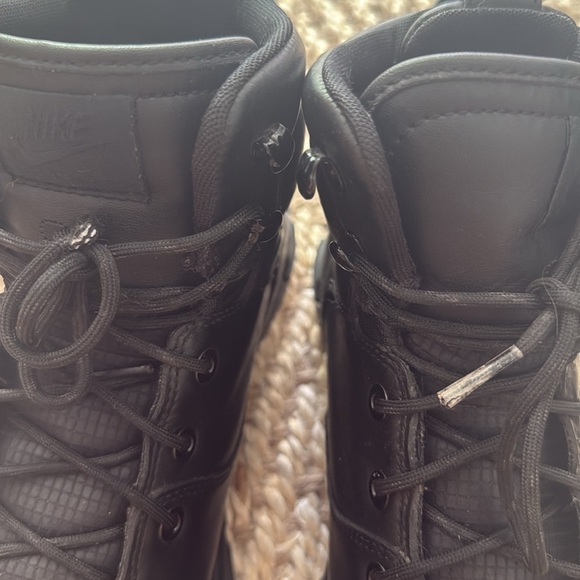 Nike Air Nevist ACG in VGUC - Picture 8 of 8